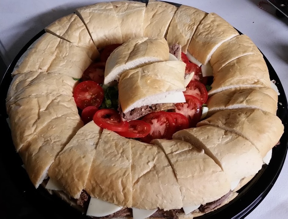 SANDWICH RING (ASSORTED MEATS AND CHEESES)